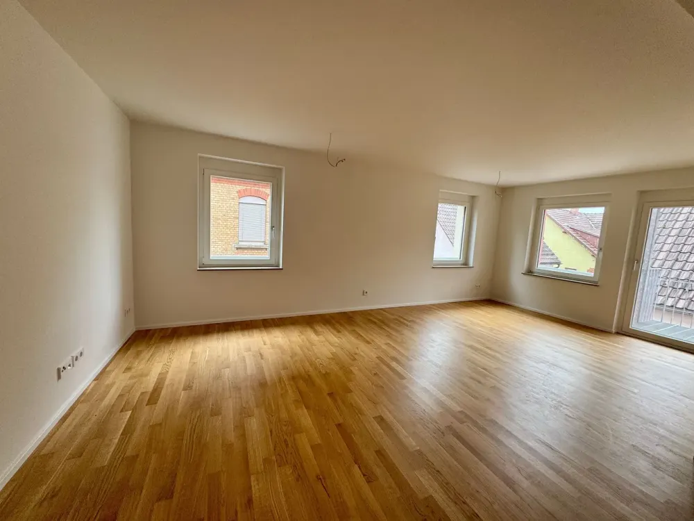 Stilvoll sanierter Altbau mit Balkon in zentraler Lage
