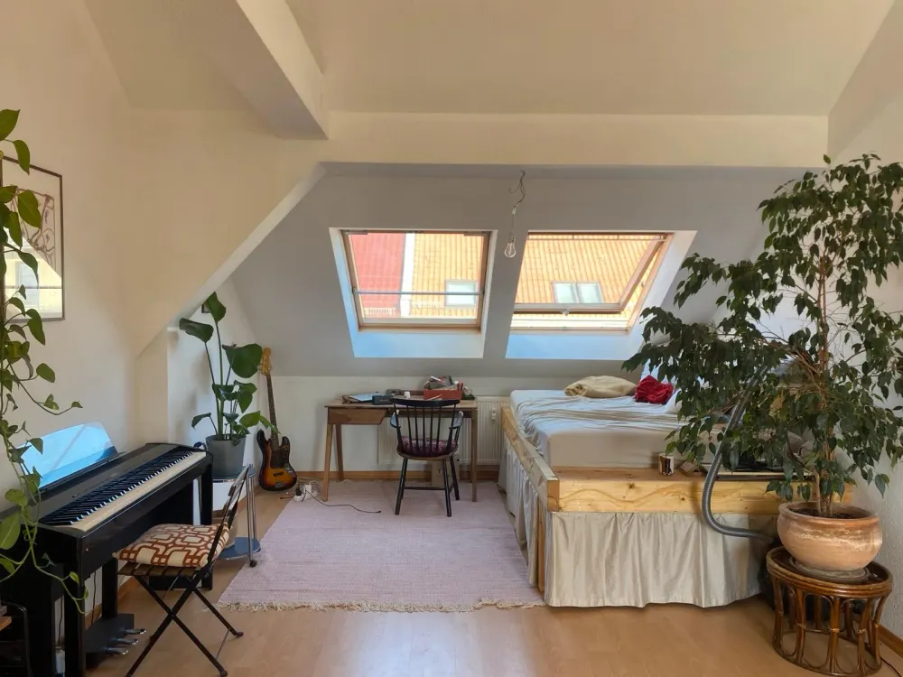Lichtdurchflutete Wohnung zur Zwischenmiete (Nov.-Dez.)