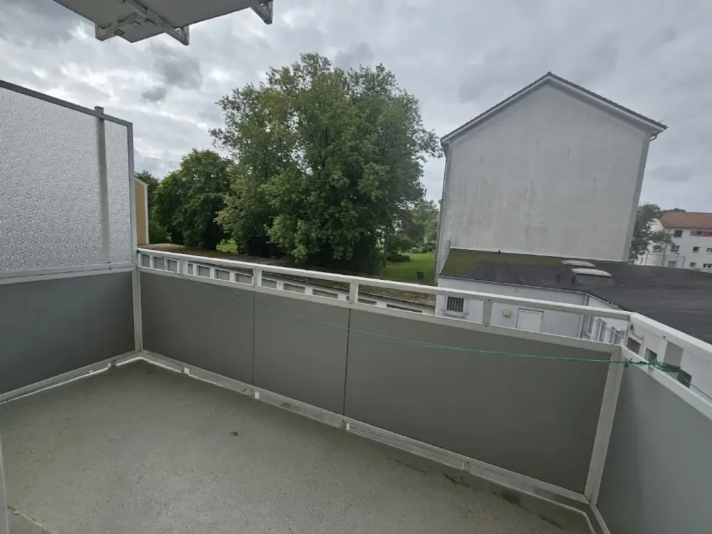 Einziehen & Wohlfühlen: frisch renovierten Wohnung: 3-Zimmer-Wohnung mit Balkon in Kirchhuchtingen