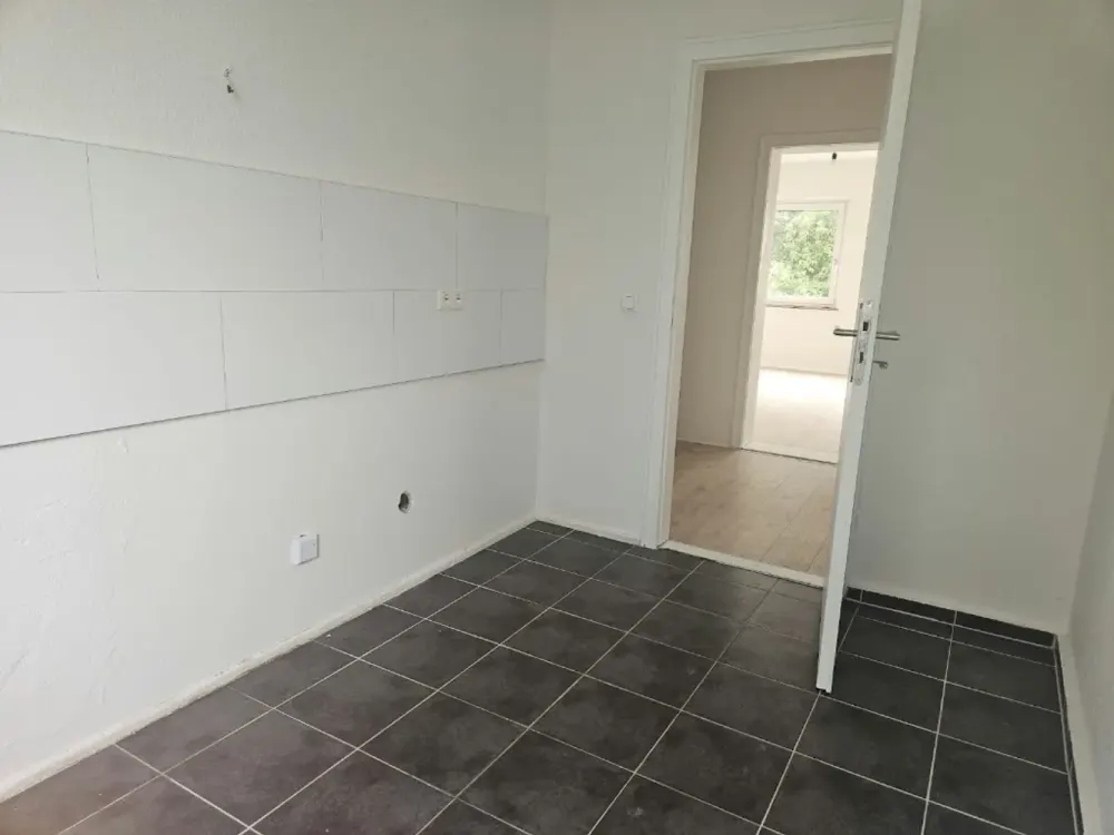 Einziehen & Wohlfühlen: frisch renovierten Wohnung: 3-Zimmer-Wohnung mit Balkon in Kirchhuchtingen