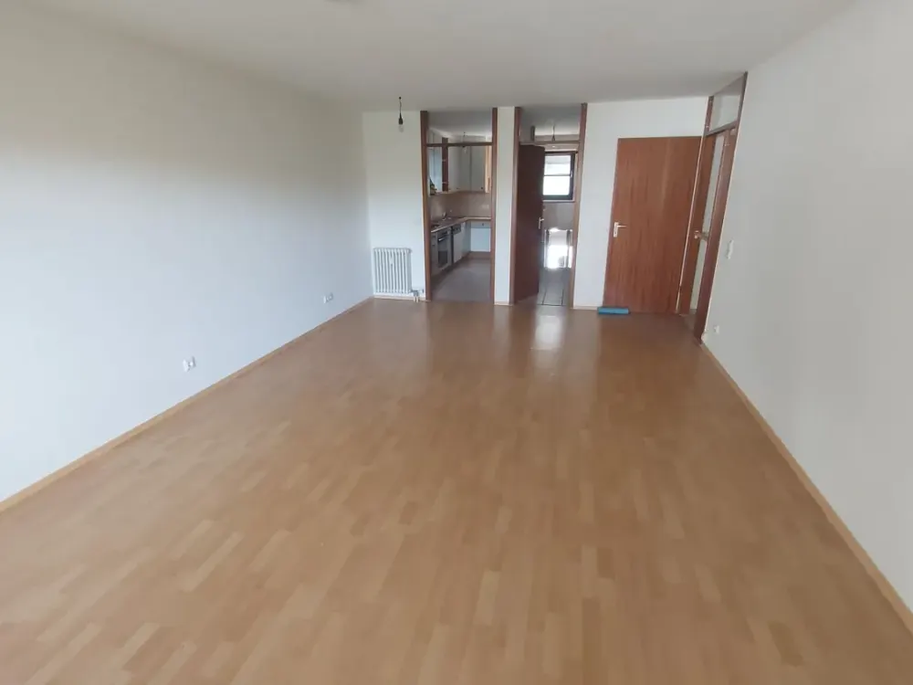 Schickes 2-Zi-Appartement inkl.Terrasse/Garten,TL-Bad,Gäste-WC,zentrale Top-Lage,Topzustand,EBK + TG
