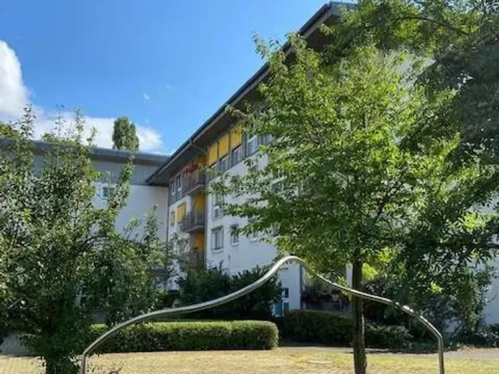 SENIORENWOHNANLAGE (Bewerber ausschließlich Ü60) - 2-Zimmer-Wohnung mit Balkon für 2 Personen