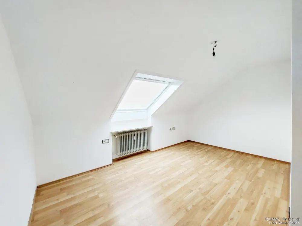 Gemütliche 3 Zimmer Dachgeschosswohnung