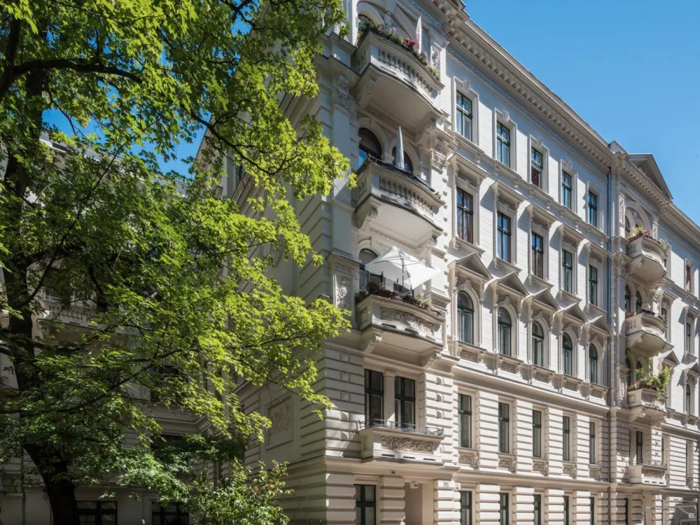 Befristet für 1,5 Jahre: Hochwertig sanierte 4-Zimmerwohnung mit Balkon im Riehmers Hofgarten
