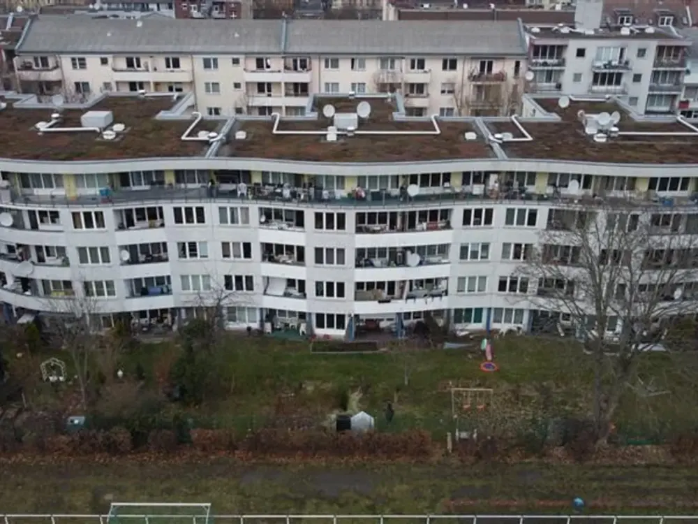 Nobody is perfect - 3 Zimmer mit Balkon warten in Neukölln auf ein wenig Zuwendung