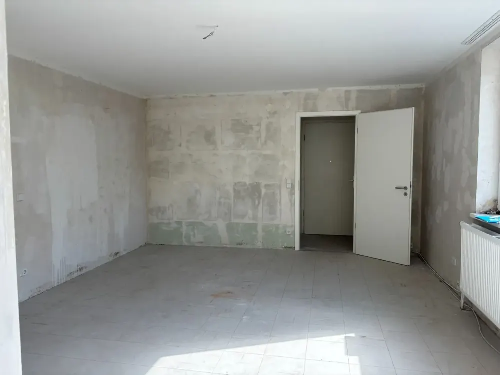 Nobody is perfect - 3 Zimmer mit Balkon warten in Neukölln auf ein wenig Zuwendung