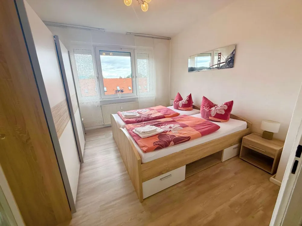 Große möblierte 3-Raum-Wohnung mit Balkon & Stellplatz in Zwenkau zu vermieten.