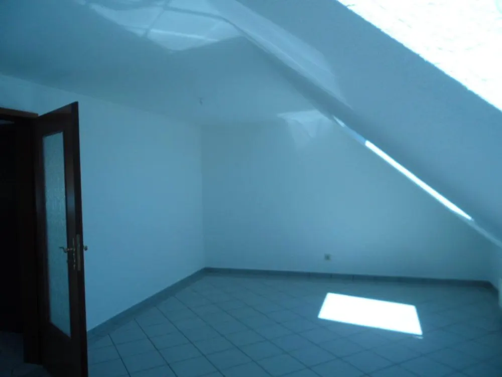 2 Ziimmer Dachgeschoss