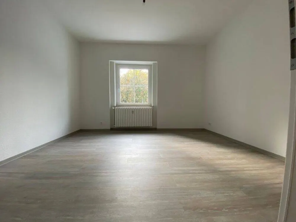 Frisch renovierte 2-Zimmer Wohnung am Waldrand
