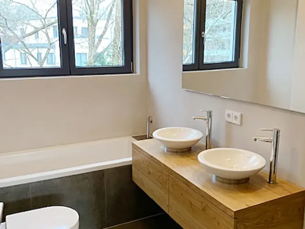 Exclusive 2-Room Apartment with Luxury Features and Large Terrace