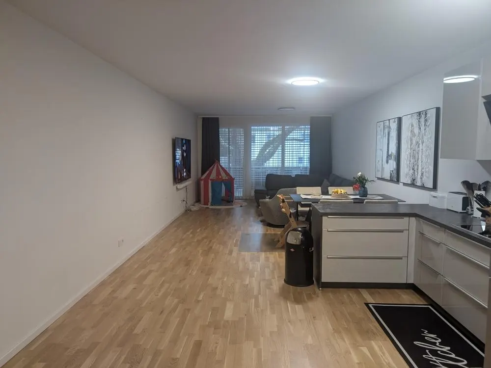Moderne 3-Zimmer-Wohnung mit Loggia