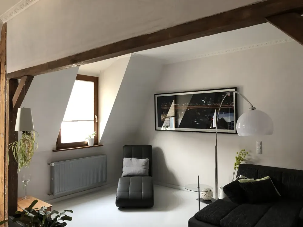 Exclusive 2.5-Room Attic Apartment with Built-in Kitchen in Frankfurt am Main