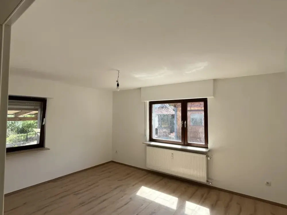Modern Living in Karlsbad: 3.5-Room Apartment with High-Quality Features
