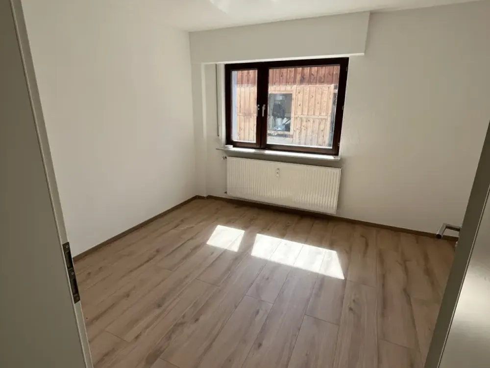Modern Living in Karlsbad: 3.5-Room Apartment with High-Quality Features