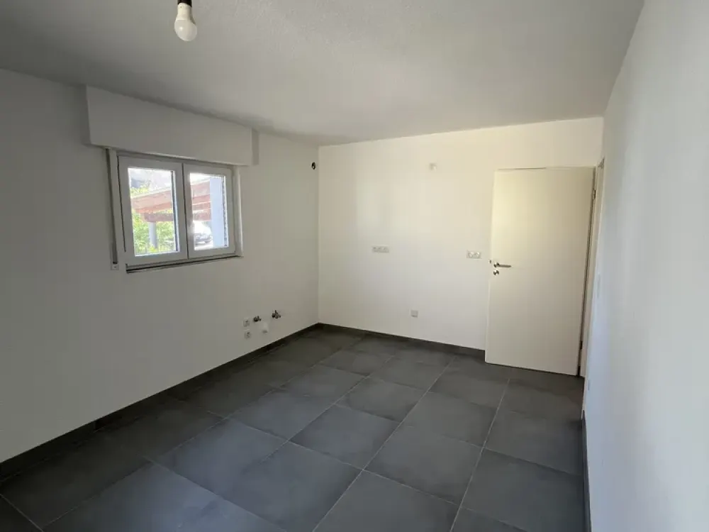 Modern Living in Karlsbad: 3.5-Room Apartment with High-Quality Features