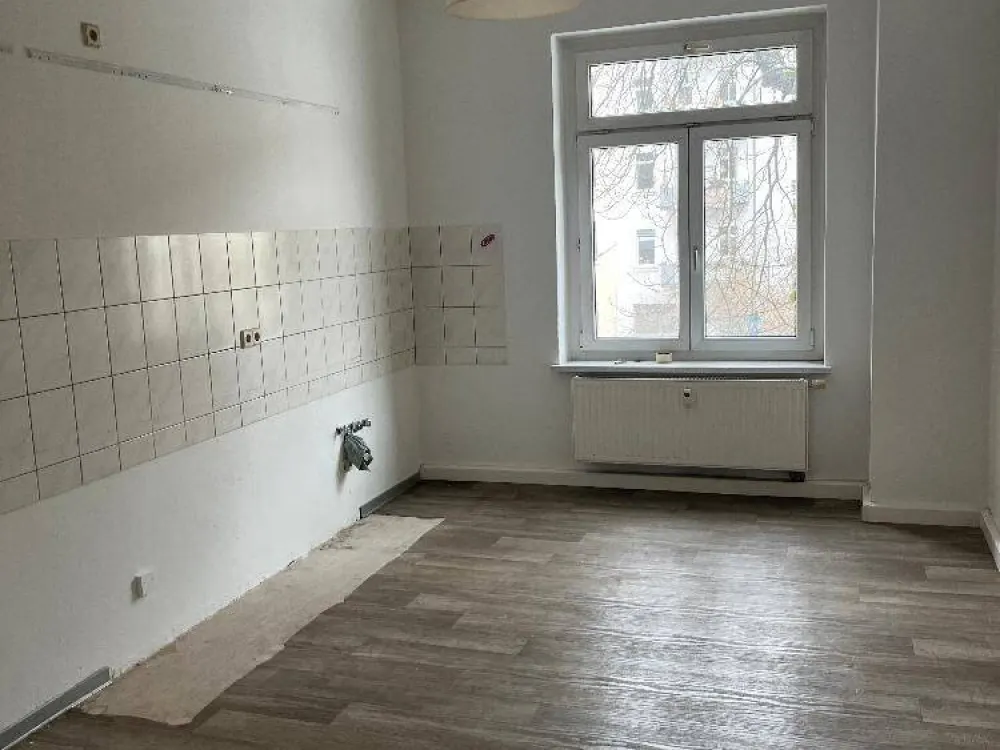 2 Raum Wohnung EG direkt am Lene Voigt Park WG geeignet 1 Monat mietfrei