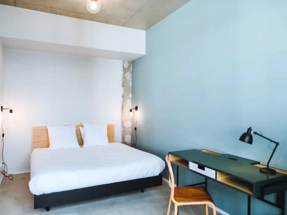 Neon Wood Student Housing - Double Deluxe Apartment am Frankfurter Tor