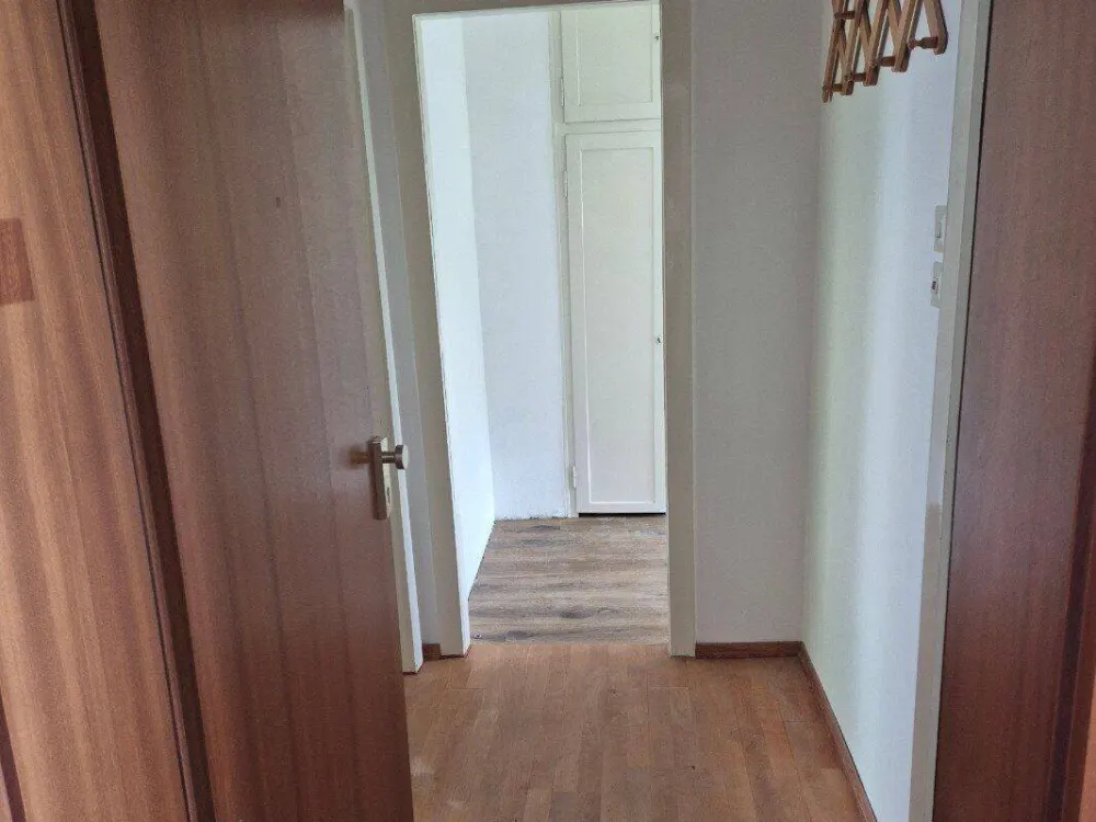 helle 2 Zimmerwohnung Stuttgart Degerloch Balkon Altbau teilmöbliert