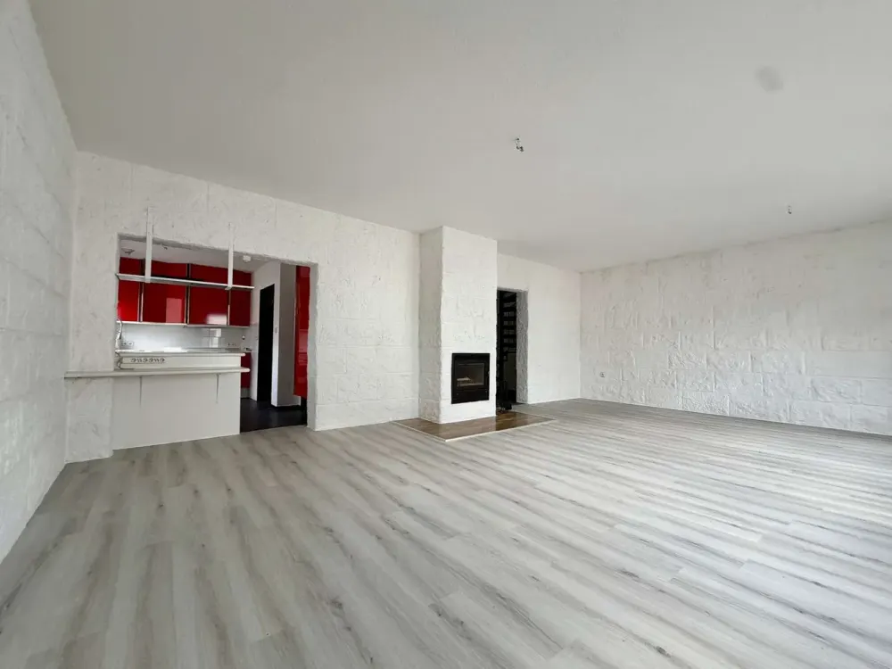 Hell & Großzügig: Maisonette-Wohnung mit viel Platz für Gestaltungsmöglichkeiten!