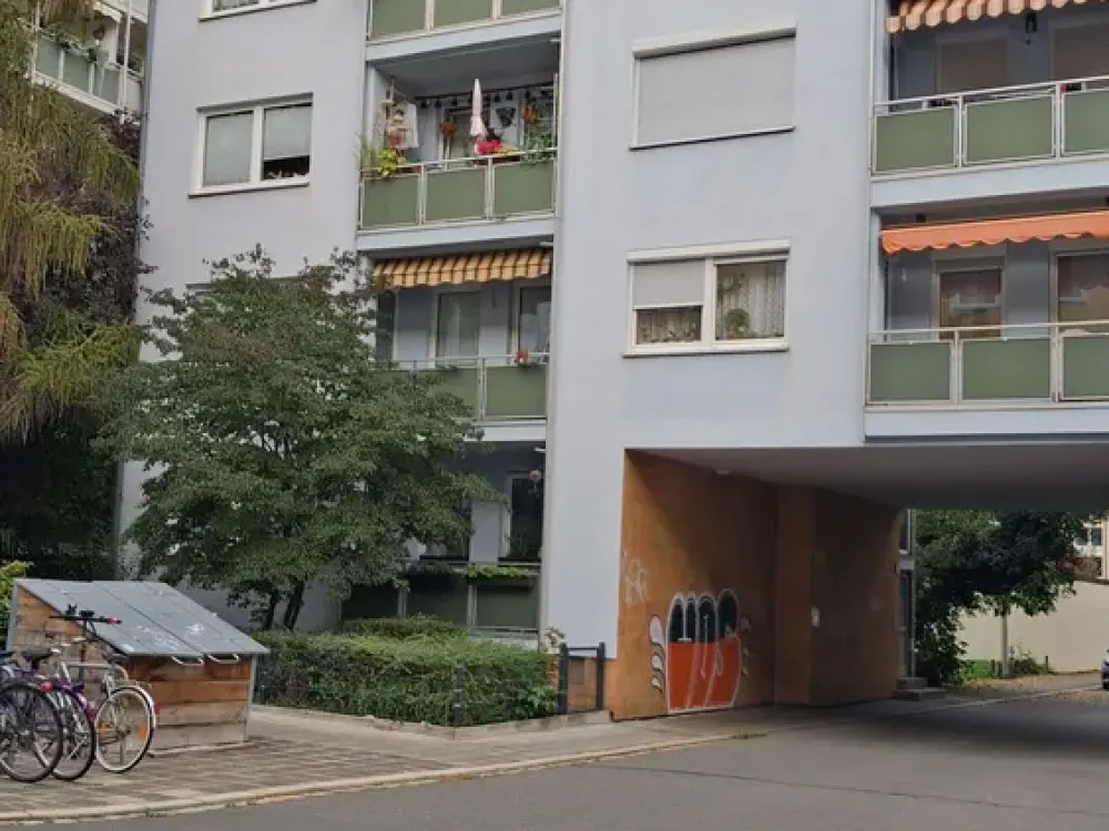 Charming 3-Room Apartment with Balcony, Also Ideal for Shared Flats!