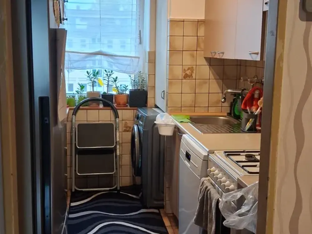 Charming 3-Room Apartment with Balcony, Also Ideal for Shared Flats!