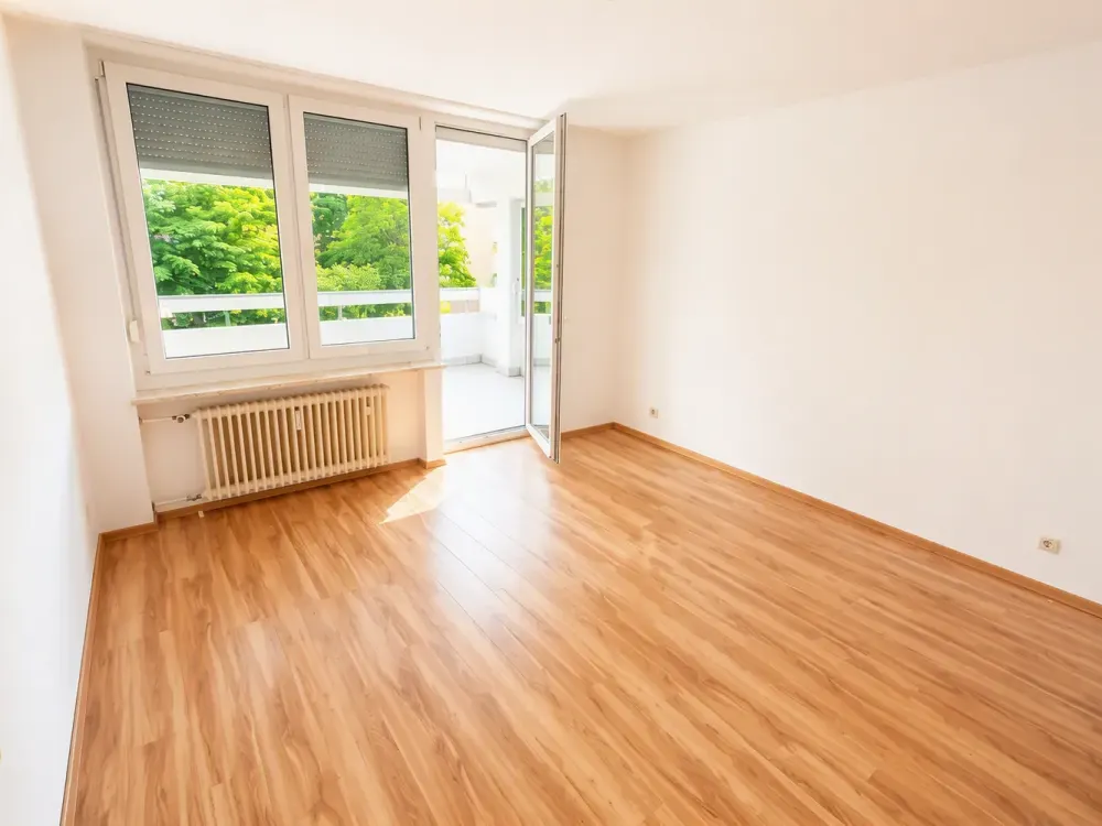 Schöne Lichtdurchflutete Etagenwohnung im Grünen