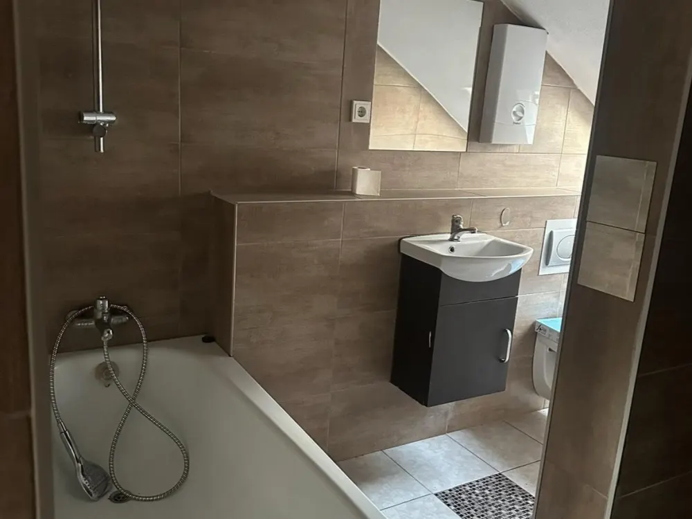 Dachgeschosswohnung in 66130 Saarbrücken