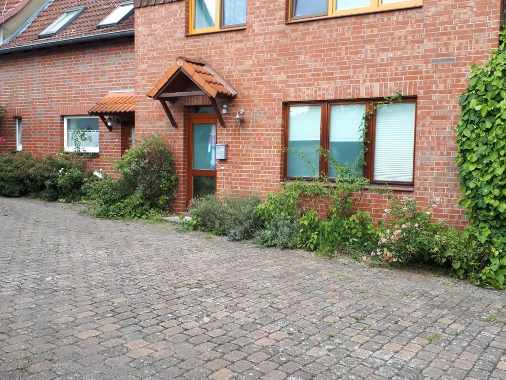TOP! FULLY FURNISHED 1-ROOM APARTMENT IN ISERNHAGEN/NB!