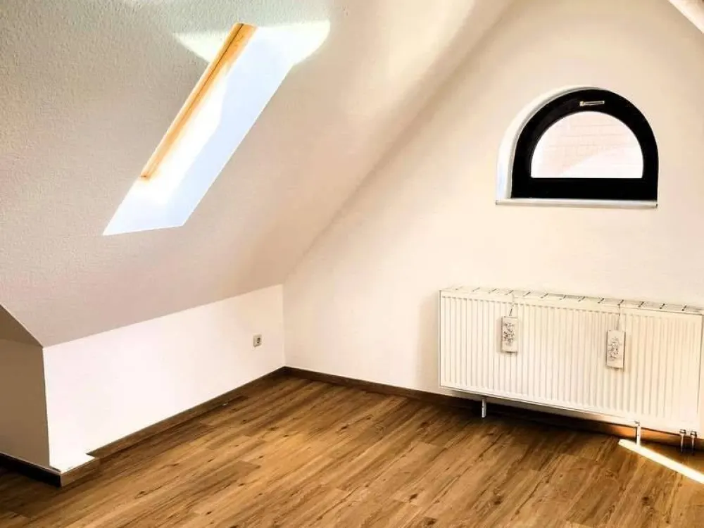 Renovierte 3 - Zi.-Maisonette-Wohnung m. herrlichen Blick auf die Noris