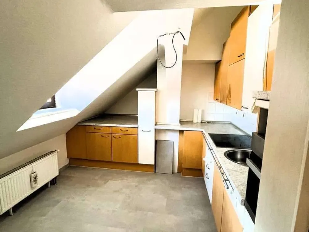 Renovierte 3 - Zi.-Maisonette-Wohnung m. herrlichen Blick auf die Noris