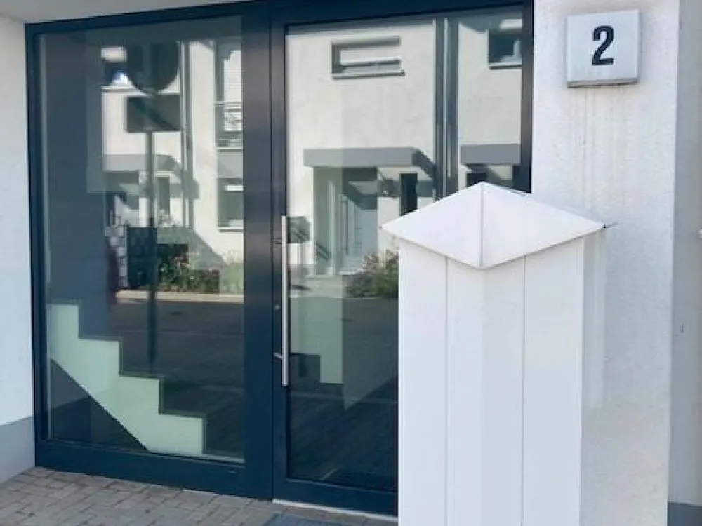 1600/47215/107 H3 "Bright Ground Floor Apartment in a Quiet Location - with Garden"