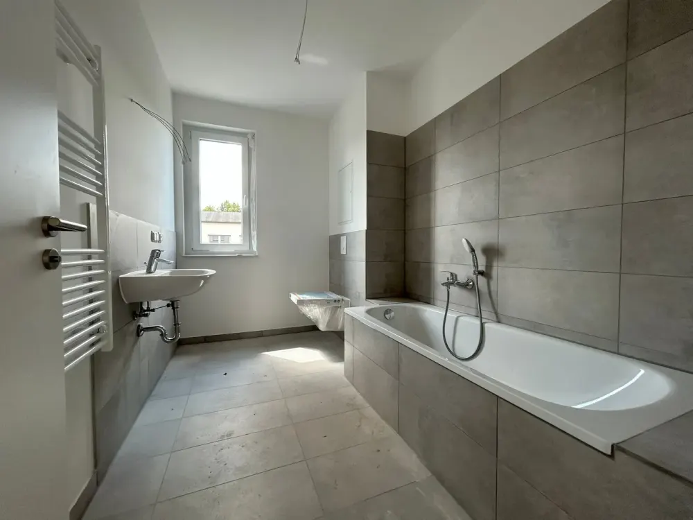 Moderne Erdgeschosswohnung in Delitzsch mit Terrasse und Einbauküche