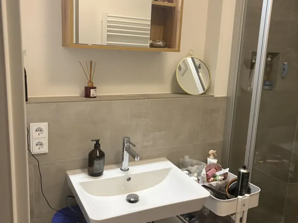 Compact Living in Hamburg: 1.5-Room Apartment in Altona-Altstadt