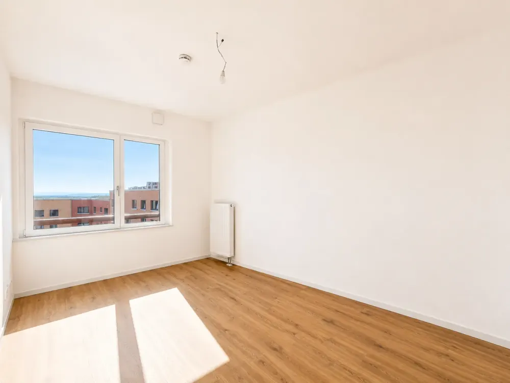 Beautiful 4-Room Apartment with Large Loggia
