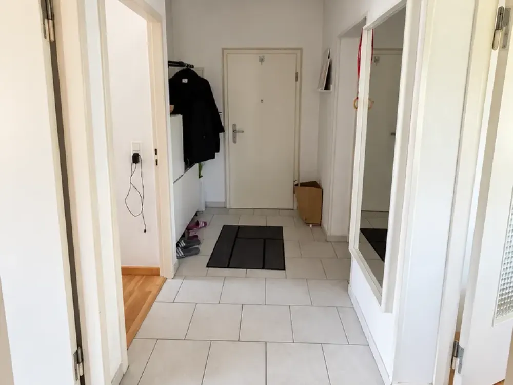 Schöne Wohnung mit EBK und 2 Balkonen(Whg.8)