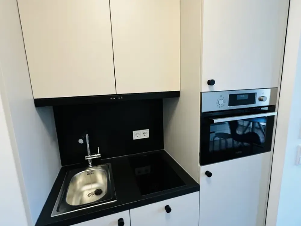 Modernes voll möbliertes Aprtment mit Balkon!