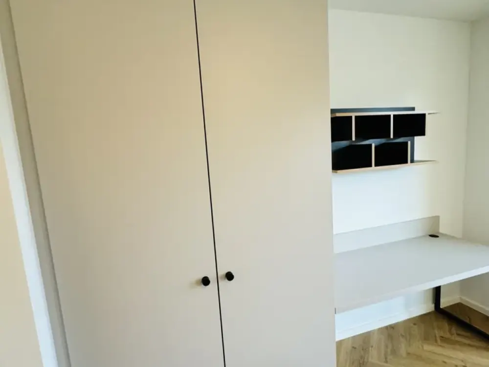 Modernes voll möbliertes Aprtment mit Balkon!