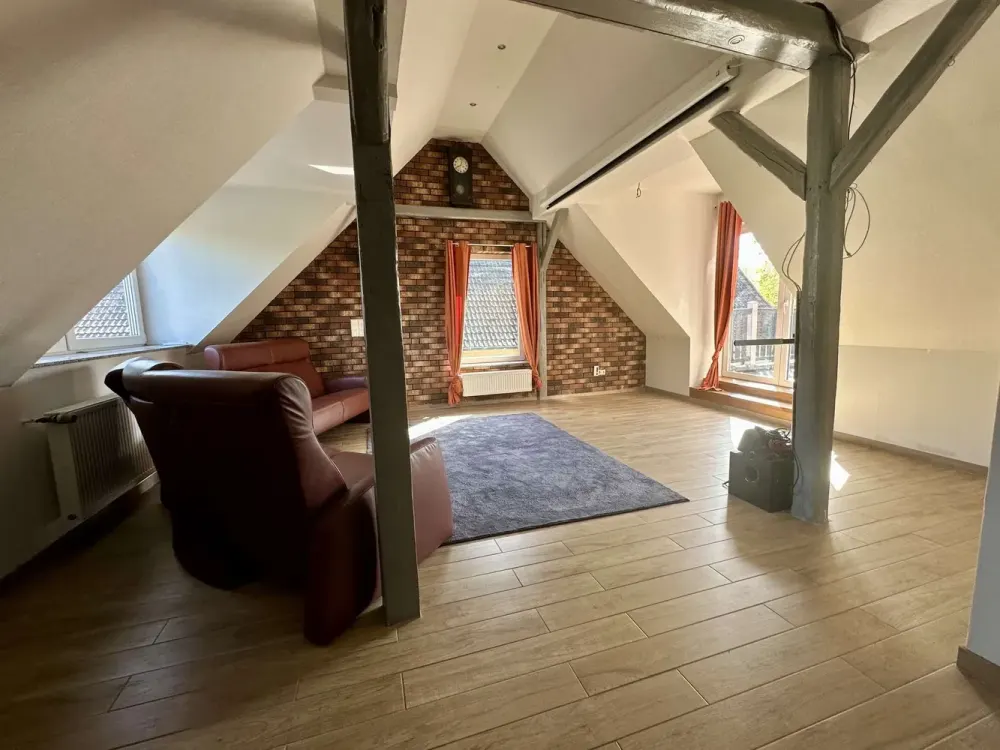 RUDNICK bietet LAGE, WEITBLICK und FREIRAUM: Moderne 4-Zimmer-Maisonette inkl. XL-Dachterrasse