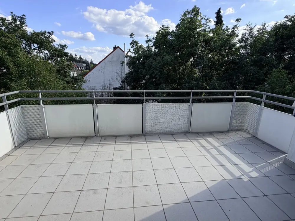 Erstvermietung nach Eigennutzung - Moderne 2-Zimmer-Wohnung mit großem Balkon in Top-Lage Nürnberg