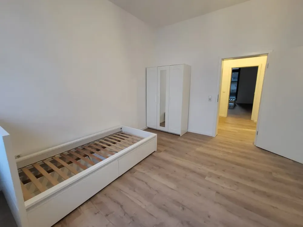Saniertes Apartment möbliert mit Gemeinschaftsbad, eigene Küche - direkt am Eigelsteintor