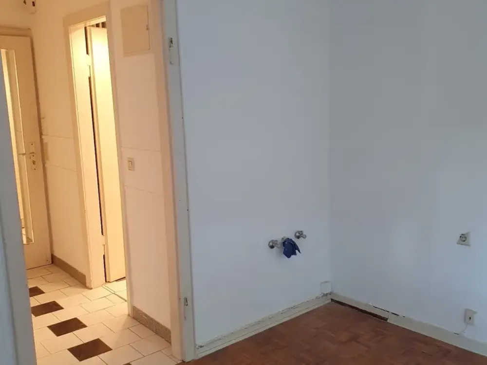 Zentrumsnah und ruhig, süßes Apartment im 2. OG, Parkett