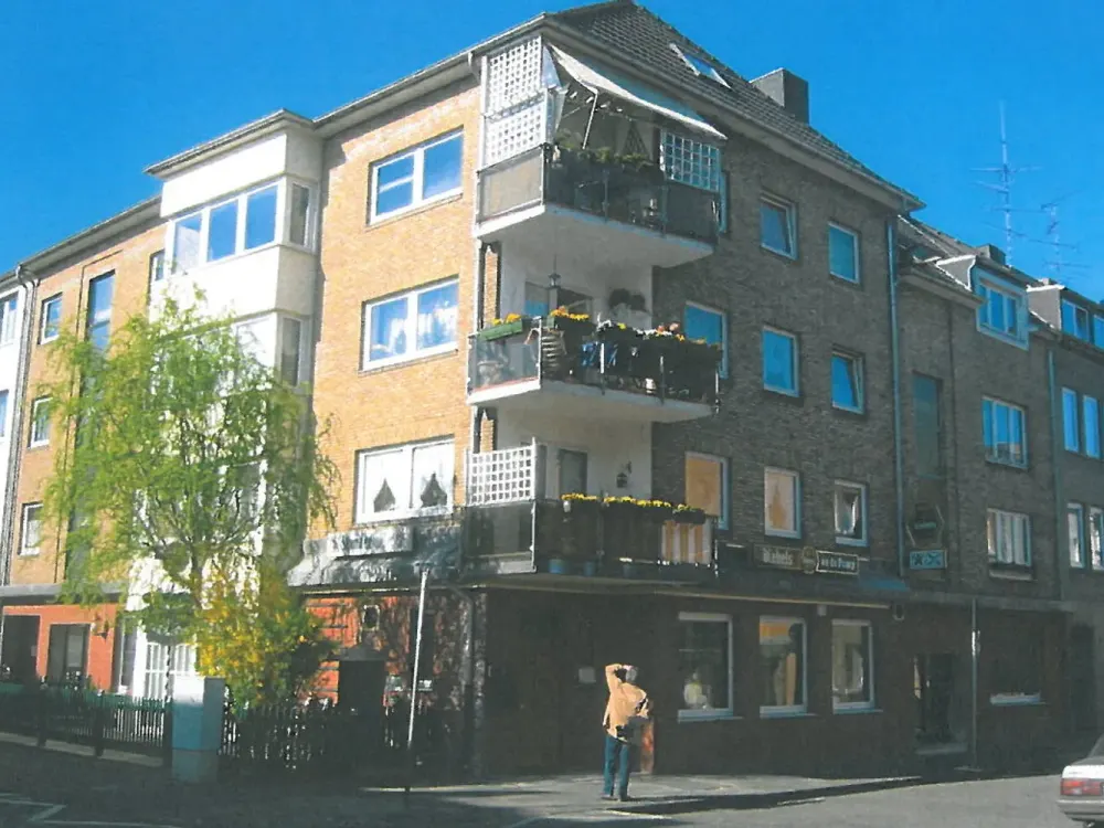 Zentrumsnah und ruhig, süßes Apartment im 2. OG, Parkett