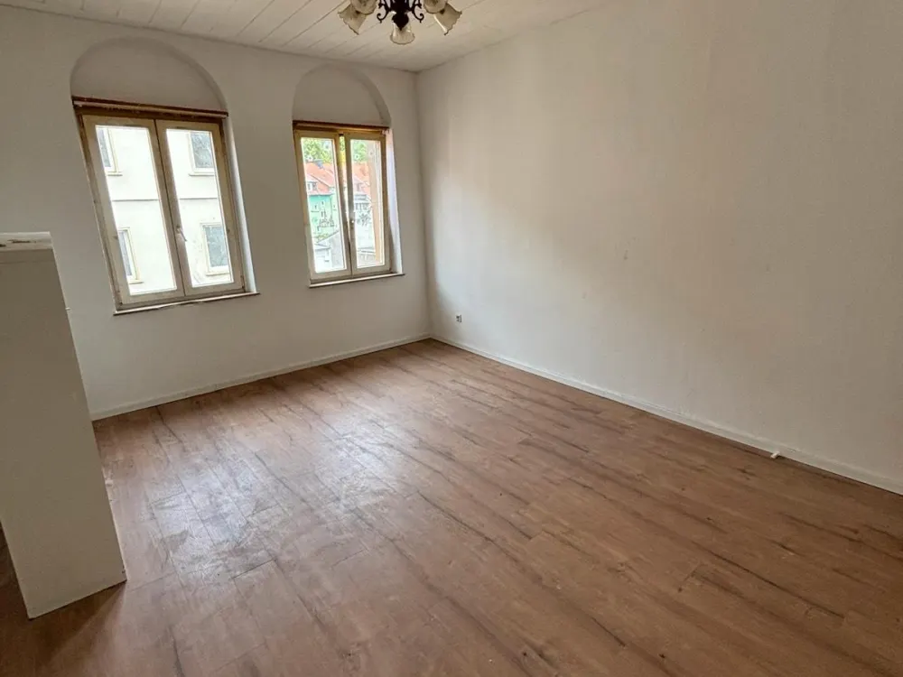 2-Zimmer-Wohnung 55 qm, 1.OG, zentral, Neunkirchen