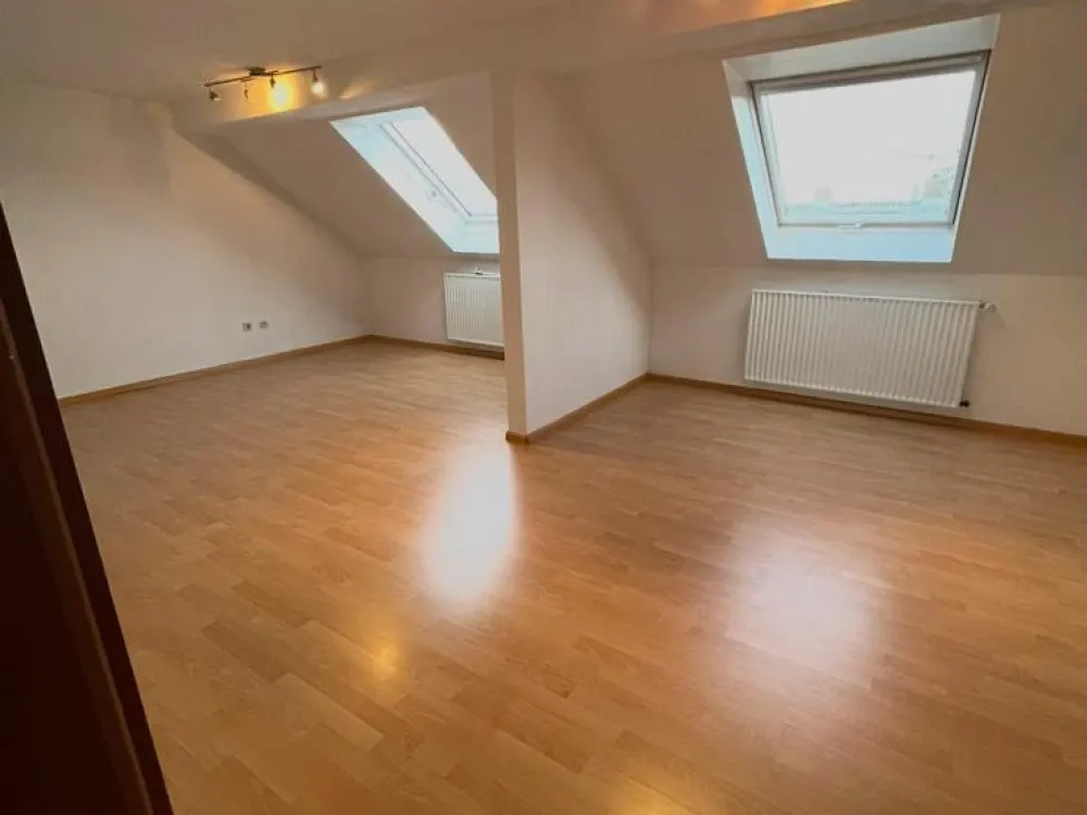 Dachgeschoss Wohnung Neunkirchen oberer Markt..