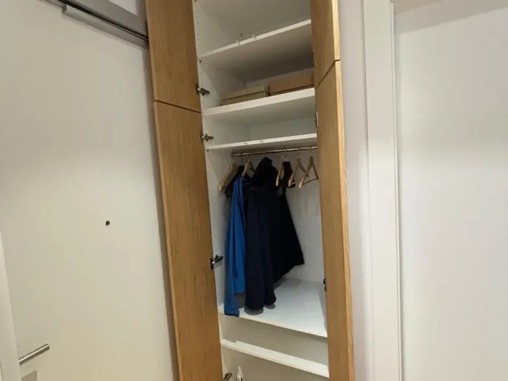 Einziehen und Wohlfühlen, Luxuriös vollausgestattete 2-Raumwohnung mit Balkon& Tiefgaragenstellplatz