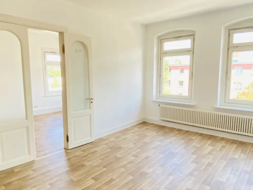 Ideal als Studenten-WG! Große 4 Zi.-Whg. mit Hobbyraum ab sofort!