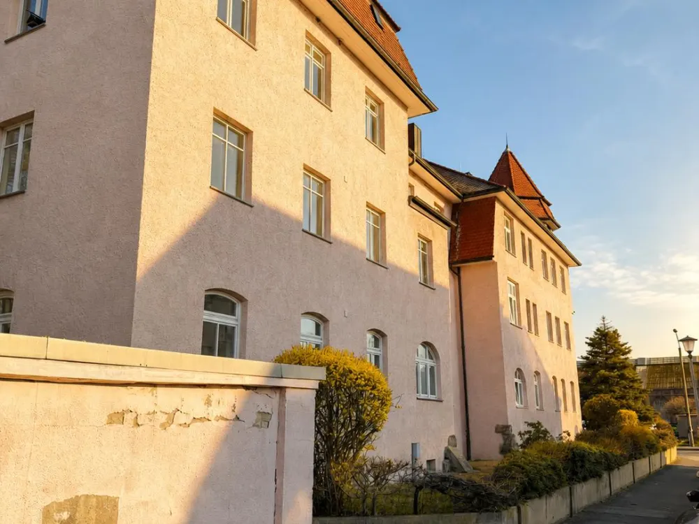 2.5-Room Apartment Centrally Located in Heidenau, Newly Renovated, Beautiful Living Atmosphere and Lots of Comfort