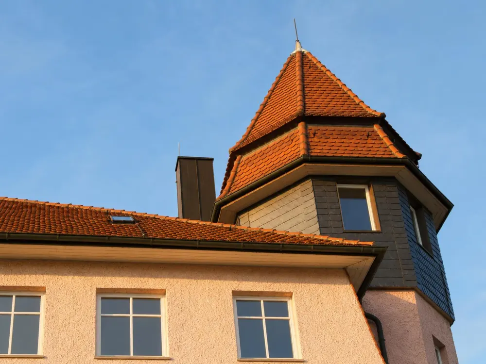 2.5-Room Apartment Centrally Located in Heidenau, Newly Renovated, Beautiful Living Atmosphere and Lots of Comfort