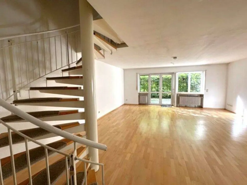 4-Zimmer über 2 Etagen mit Terasse