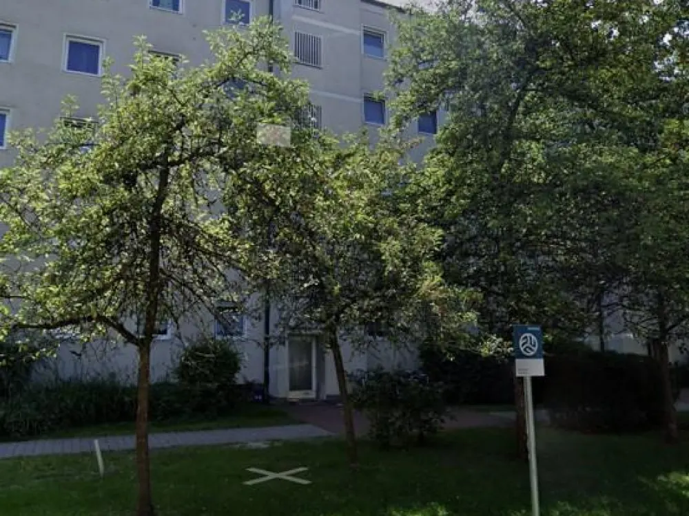 Kernsanierte 2-Zimmer-Wohnung mit Balkon